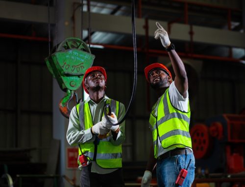 How to Ensure Heavy Equipment Lifting Safety Standards