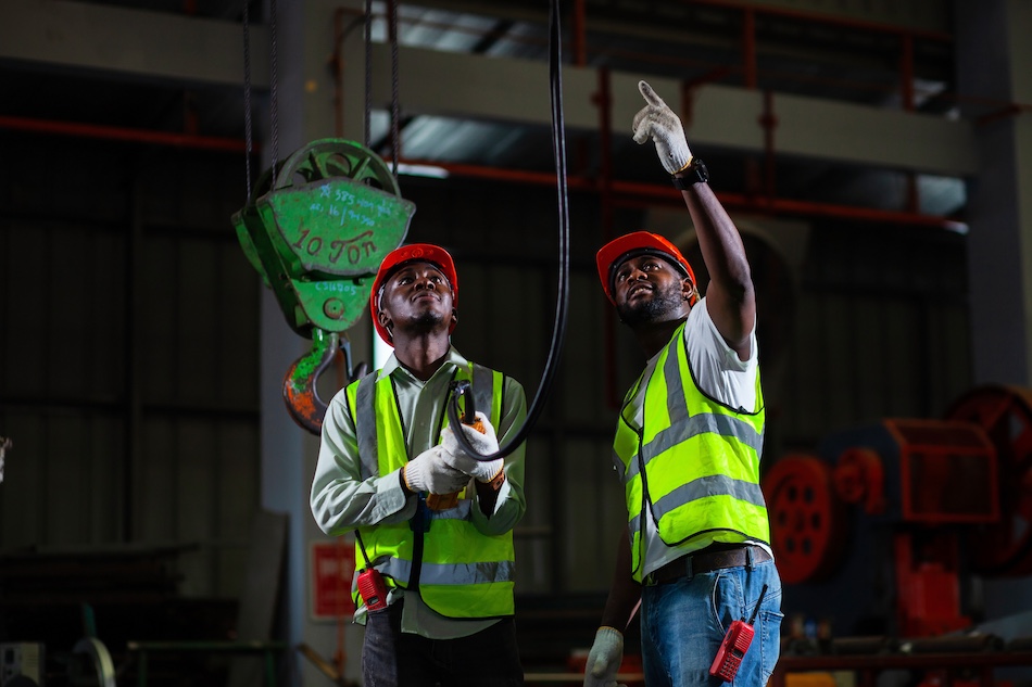 image of heavy equipment lifting safety procedures